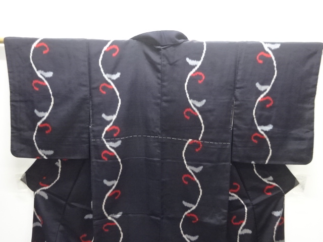  大正ロマン　唐草模様織出しお召し着物